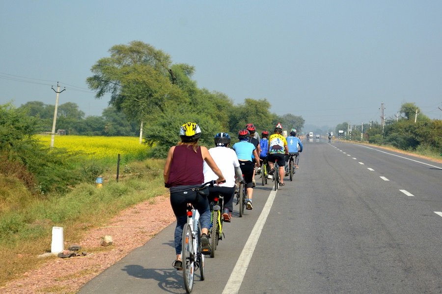 Cycling to Sultanpur Birds Sanctuary