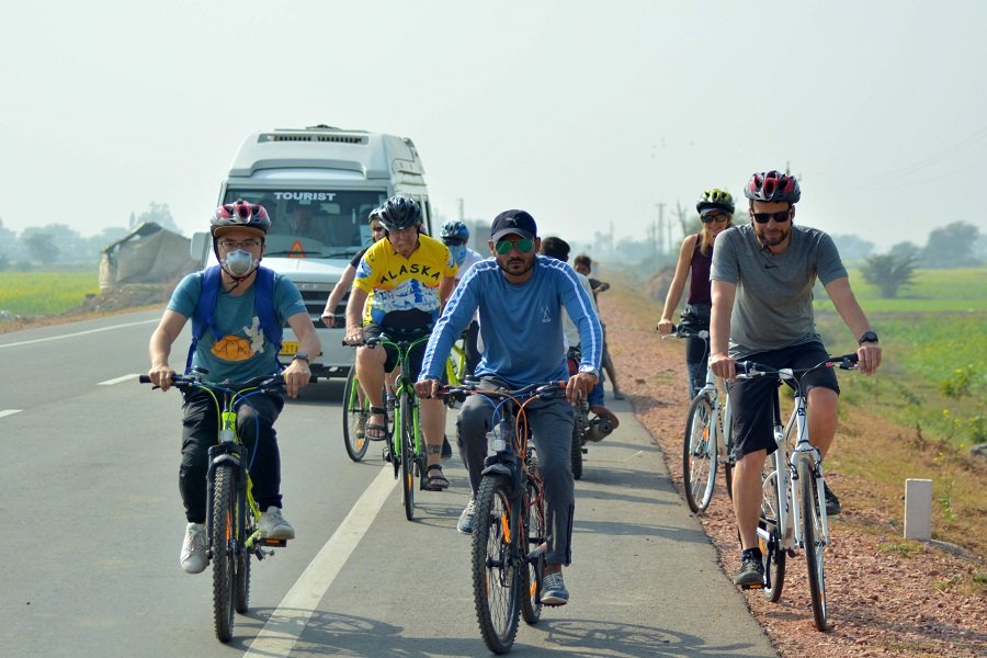 Cycling to Sultanpur Birds Sanctuary